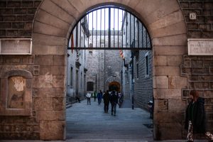 Entrance Hospital de la Santa Creu