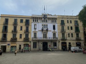 Plç Vila de Gracia - ajuntament