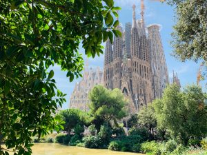 Sagrada Familia exterior with greenery