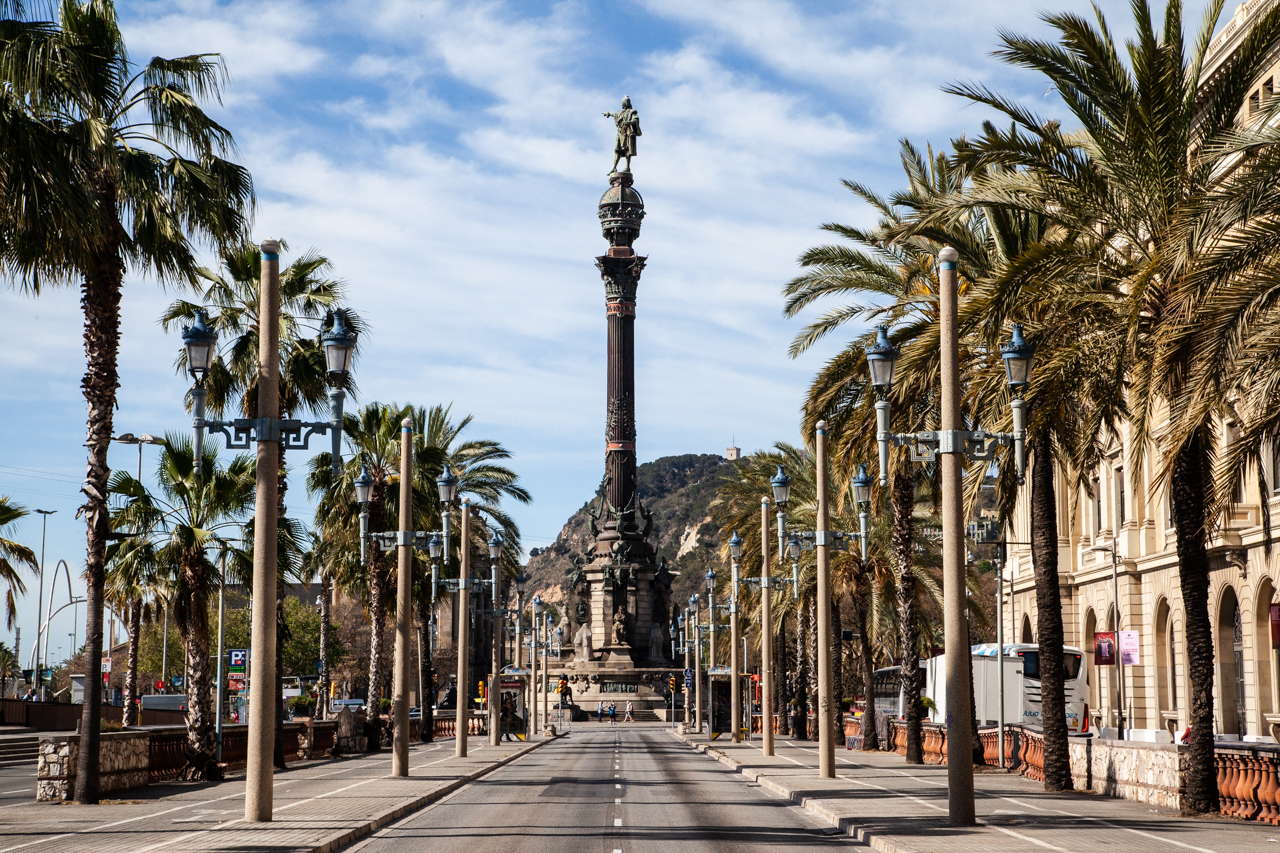 Barcelona Port and Sea Walking Tour With Columbus Monument