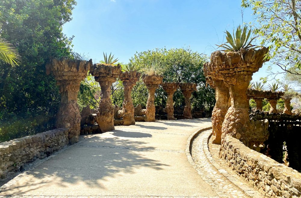 Walking path through Park Güell guided tour