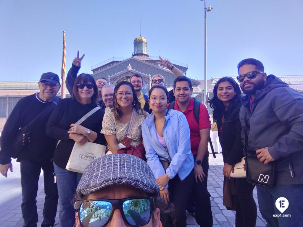 Group photo Barcelona Ancient Markets Walking Tour on Apr 19, 2024 with Nicholas