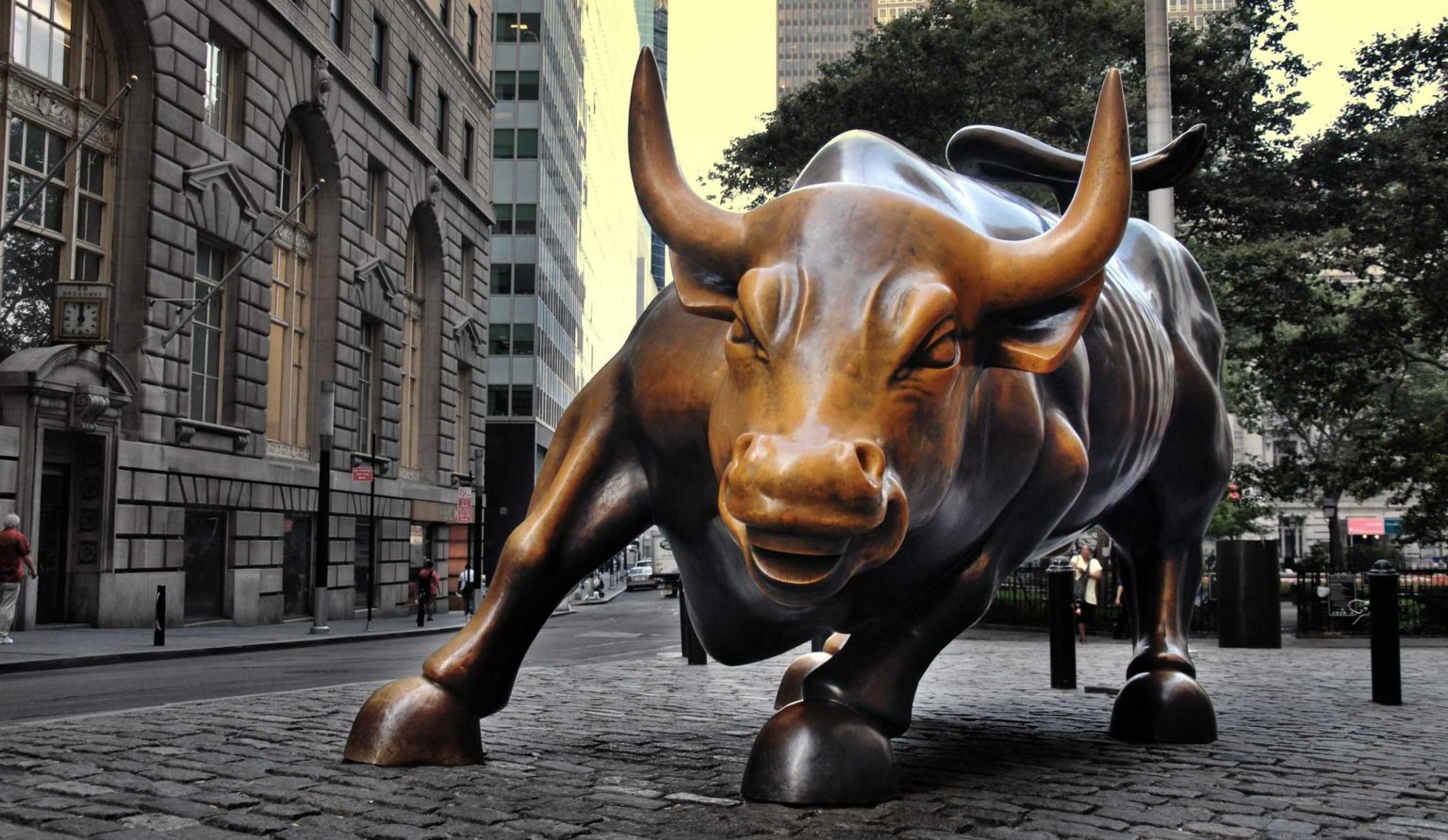 Untold NYC History The Legendary Charging Bull Blog