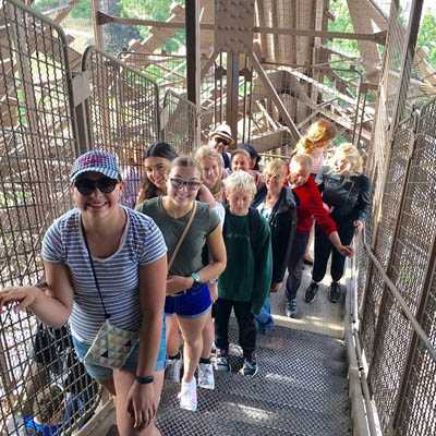 climbing eiffel