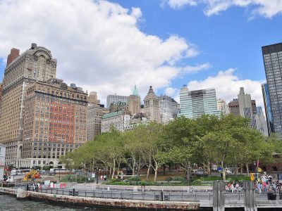 https://commons.wikimedia.org/wiki/File:Manhattan_-_Battery_Park_from_the_harbor_01_(9443272986).jpg