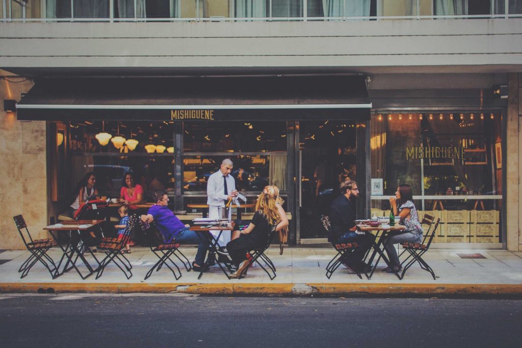 French phrases to help you order at restaurants