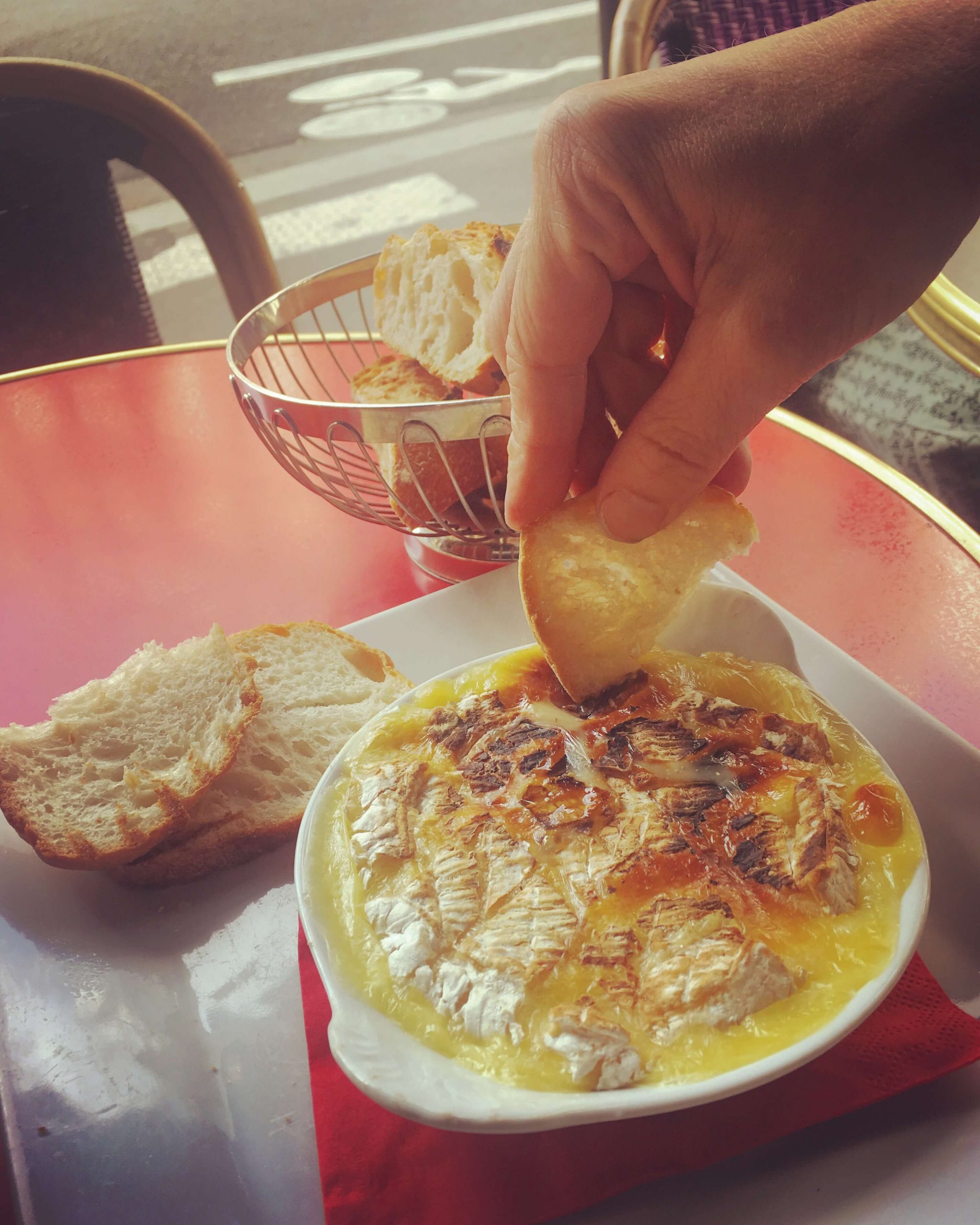 Baked camembert with croutons 