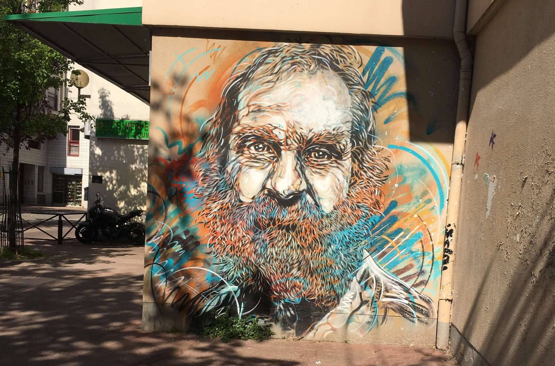 Mural of the face of a man in the 13th Arrondissement