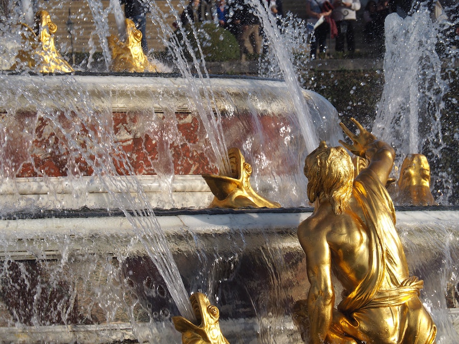 Versailles: latona fountain