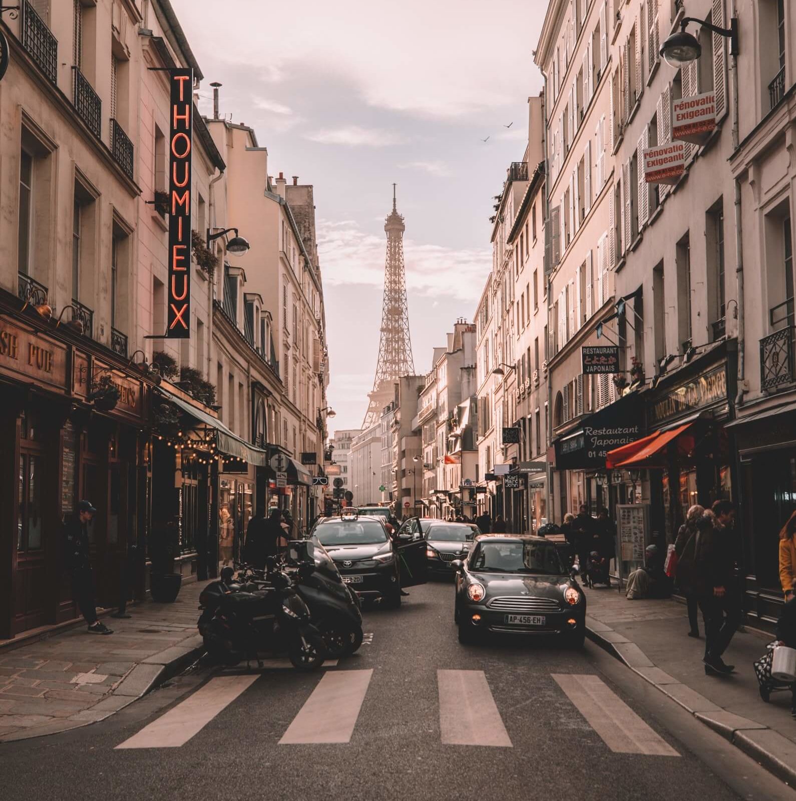 streets of the Marais neighborhood in Paris