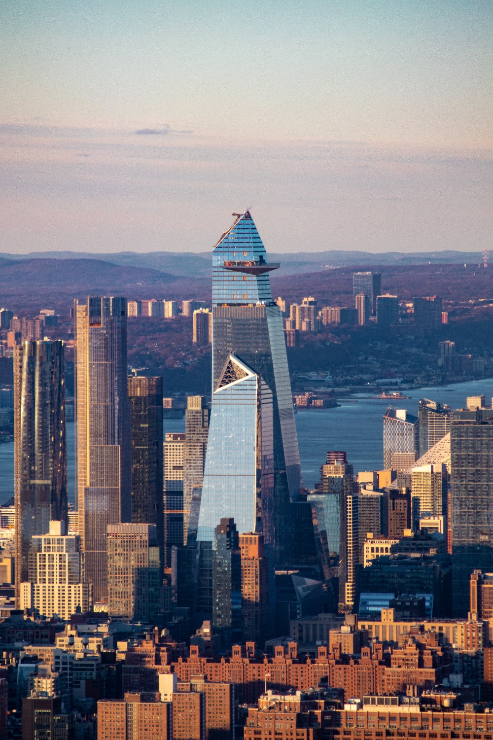 The Edge platform extending from a building at Hudson Yards