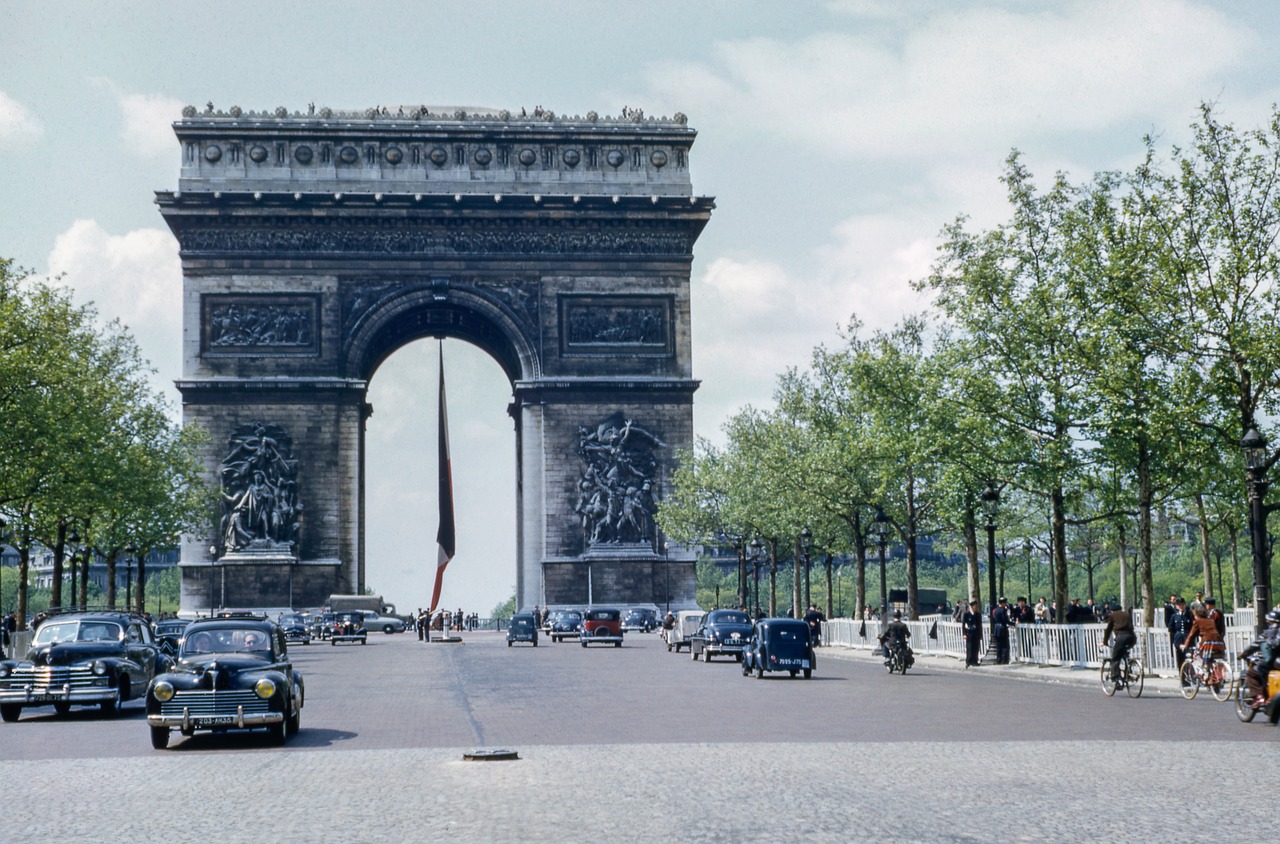 arc de triomphe in Paris