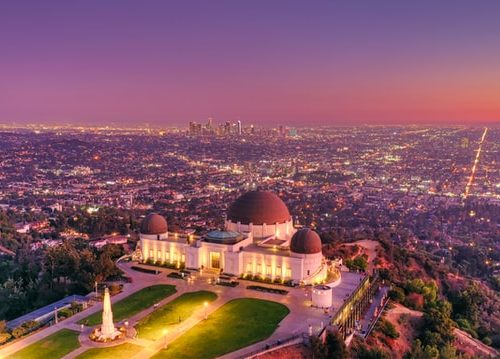 griffith observatory at night