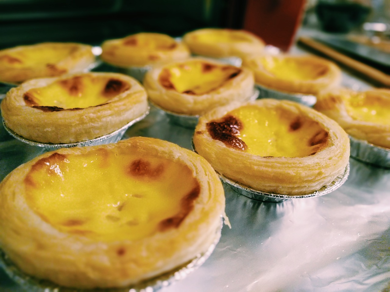 Trendiest Asian desserts in Los Angeles_display of egg tarts