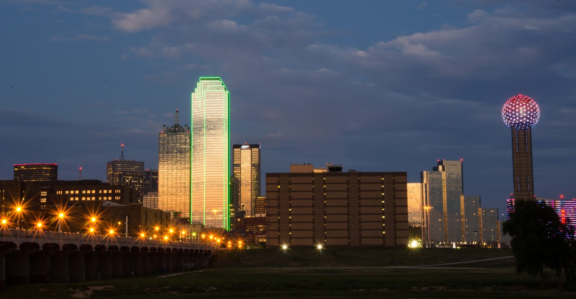 Dallas skyline at night