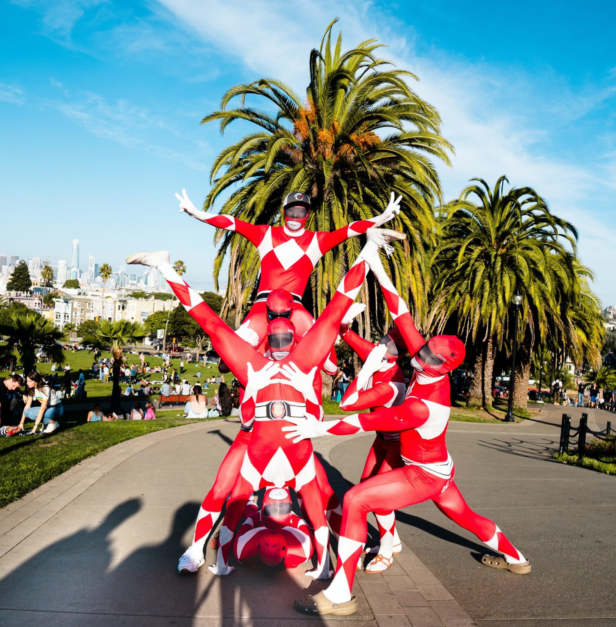 acrobats in Dolores Park