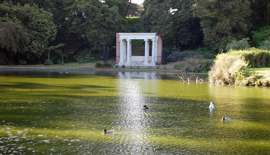Portals of the Past folly at Golden Gate Park in the late afternoon