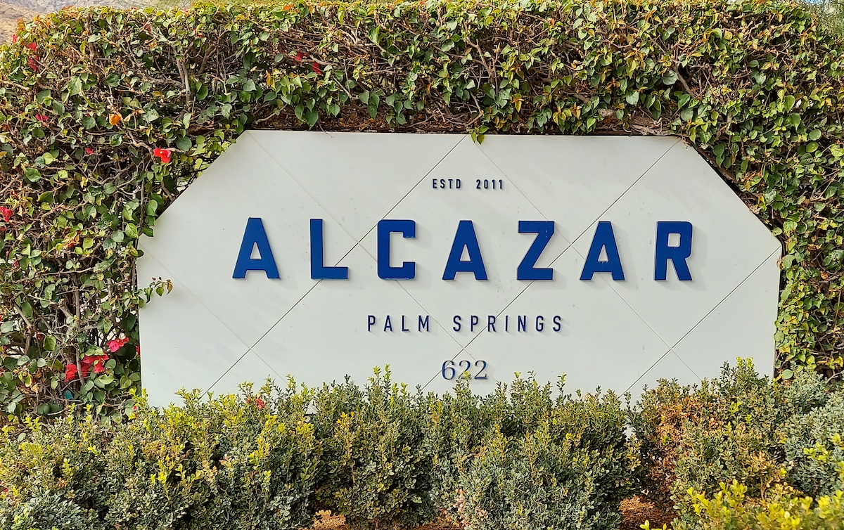 alcazar palm springs hotel sign