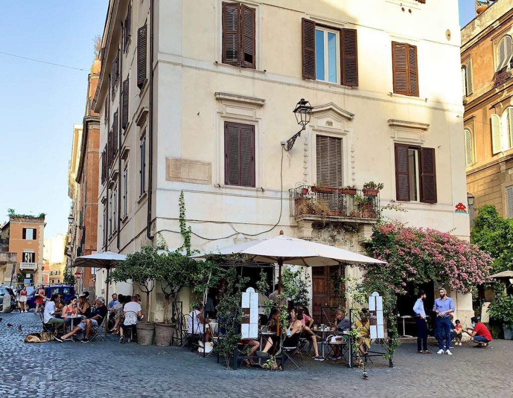 Pizza Madonna dei Monti restaurant near the Colosseum in Rome