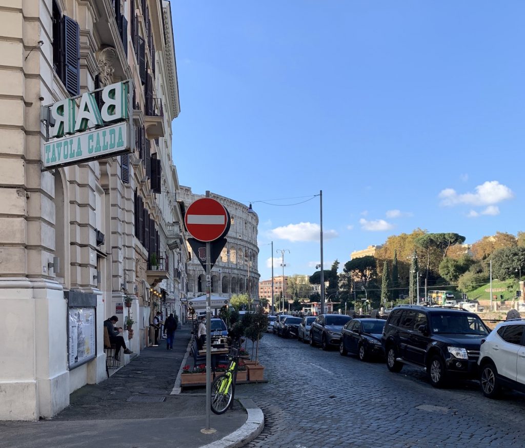 restaurant for where to eat near the Colosseum.JPG