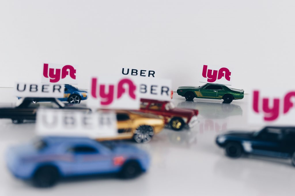 Uber and Lyft  Photo https://unsplash.com/photos/x5GdvJ-taiQ