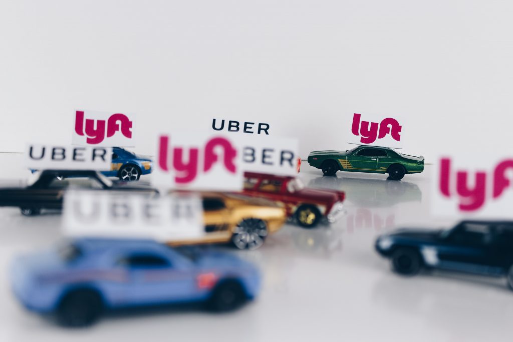 Uber and Lyft Photo https://unsplash.com/photos/x5GdvJ-taiQ