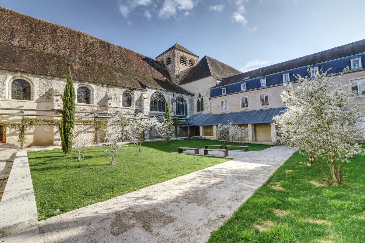 Saint-Ayoul Priory