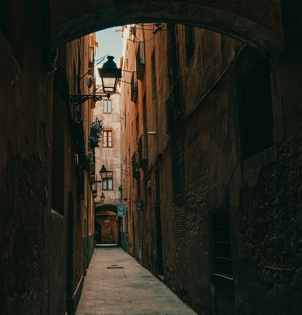 El Born Alleyway