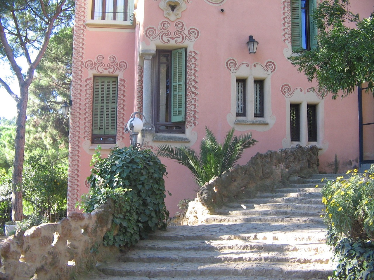 The Austria Gardens and Gaudí’s House