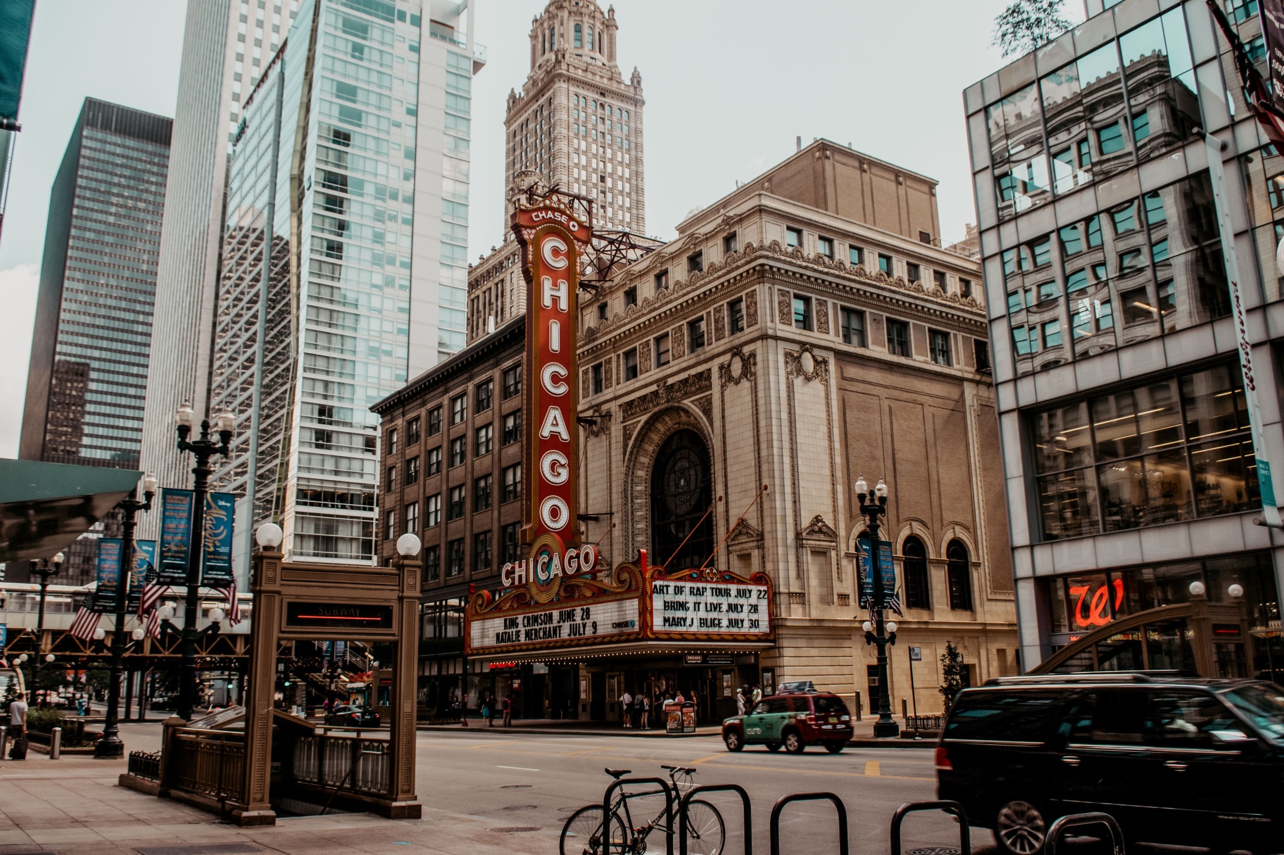 Mobsters and Haunted Mysteries of Chicago Walking Tour