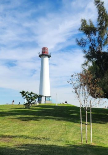 Long-Beach-Waterfront-Lighthouse-1-1000×660