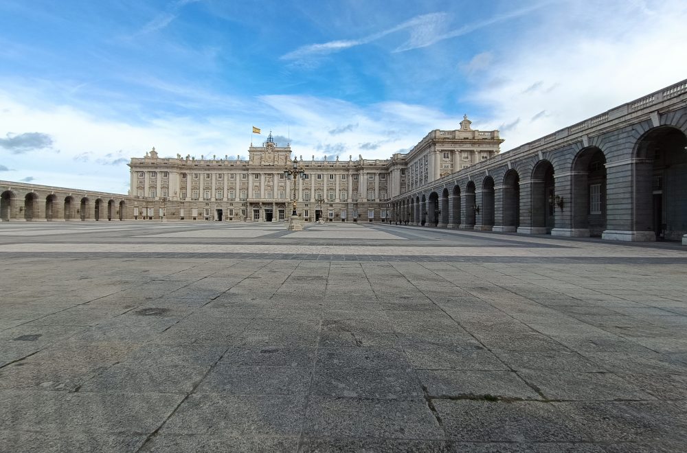 palacio real outside