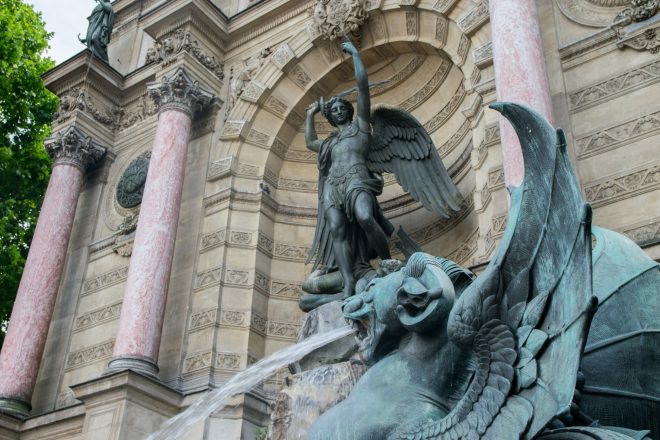 Fontaine Saint Michel in Paris