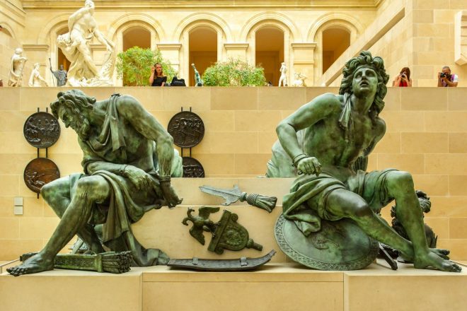 Louvre statues