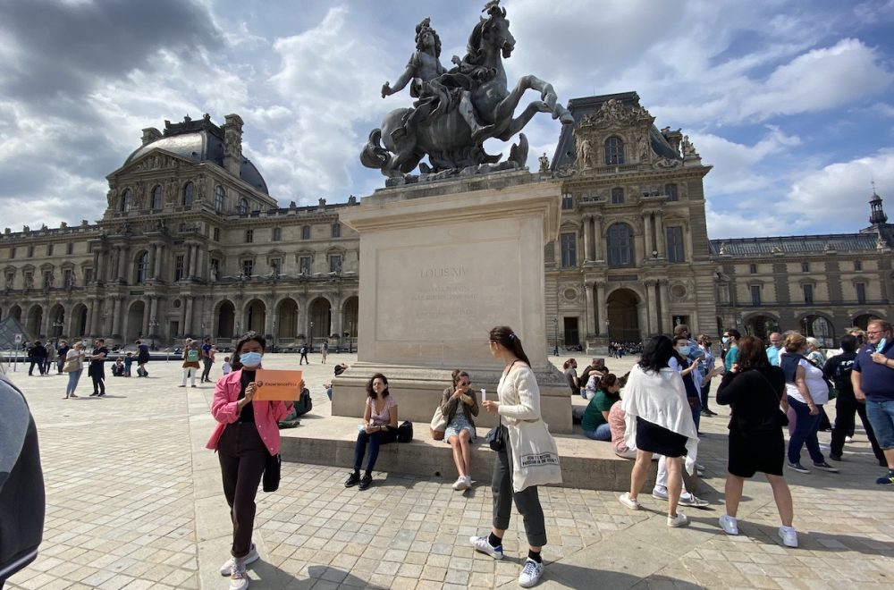 Louvre tour meeting point