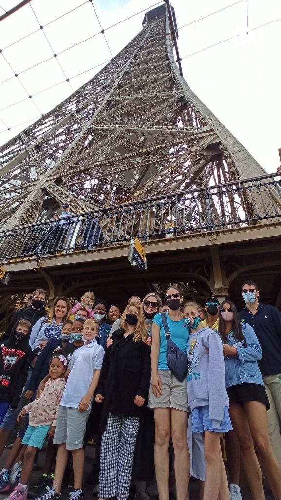 Group photo Eiffel Tower Tour on 17 July 2021 with Amber
