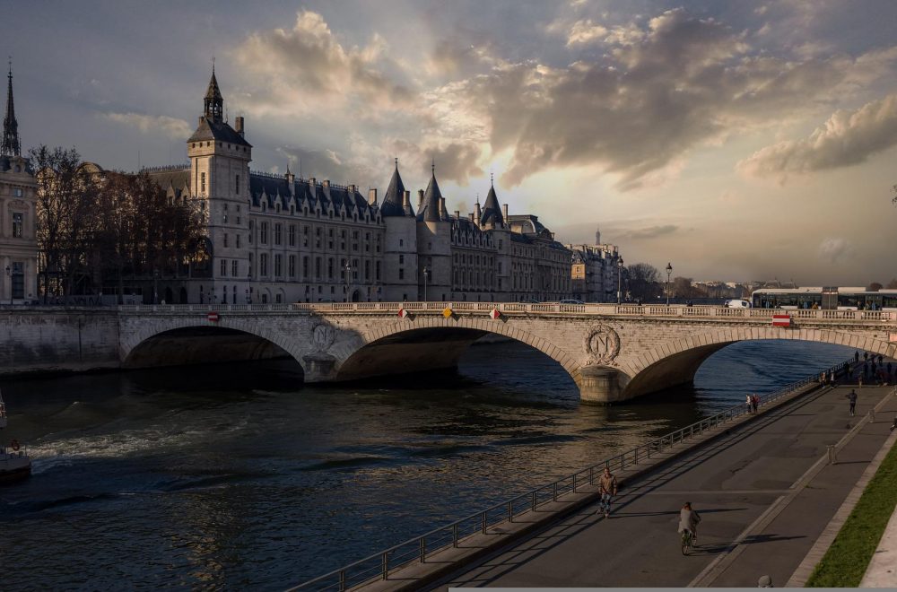 Pont-Neuf: the little secrets of Paris' oldest bridge - French Moments