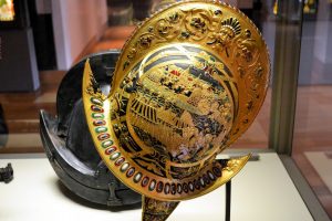 paris_louvre-helmet-and-shield (1)