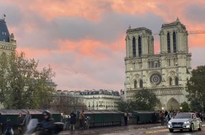 Notre-Dame-red-sky-street-cars-best-1000×660