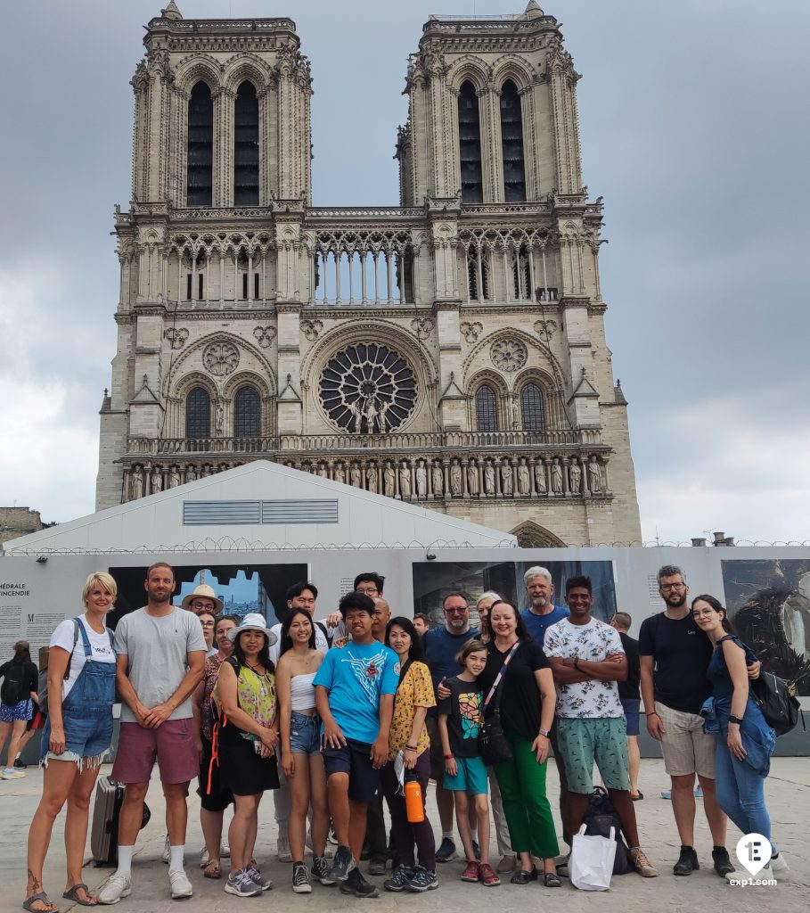 Group photo Notre Dame Outdoor Walking Tour With Crypt on 11 June 2023 with Monika
