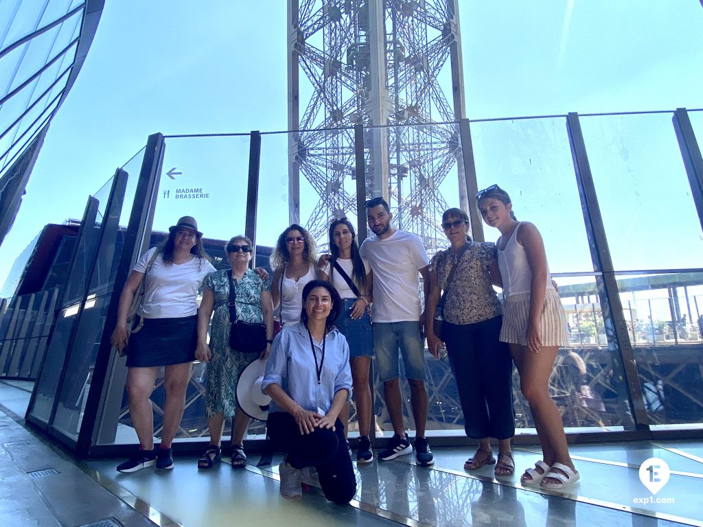 Group photo Eiffel Tower Guided Climb by Stairs on 25 June 2023 with Melanie