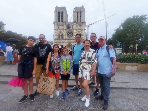 24Aug-Notre-Dame-Outdoor-Walking-Tour-With-Crypt-Adriana-Garcia-Bruzual1.jpg