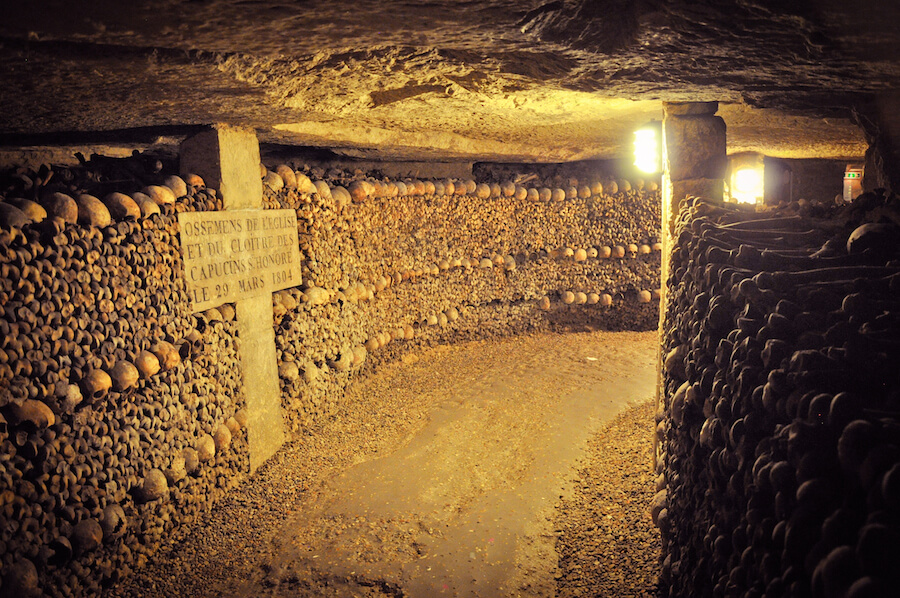 catacombs tours paris