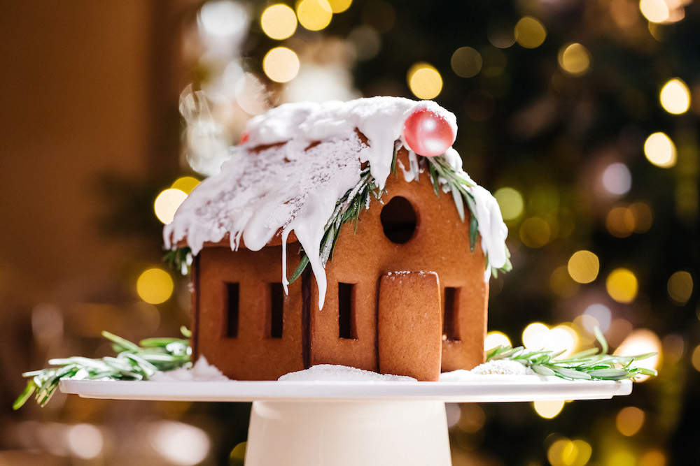 gingerbread house the beverly hills hotel