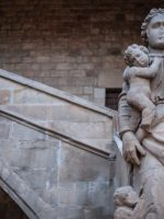 Statue in Hospital de la Santa Creu