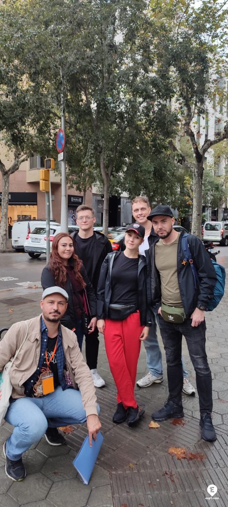 Group photo Barcelona Architecture Walking Tour on 7 October 2022 with Victor