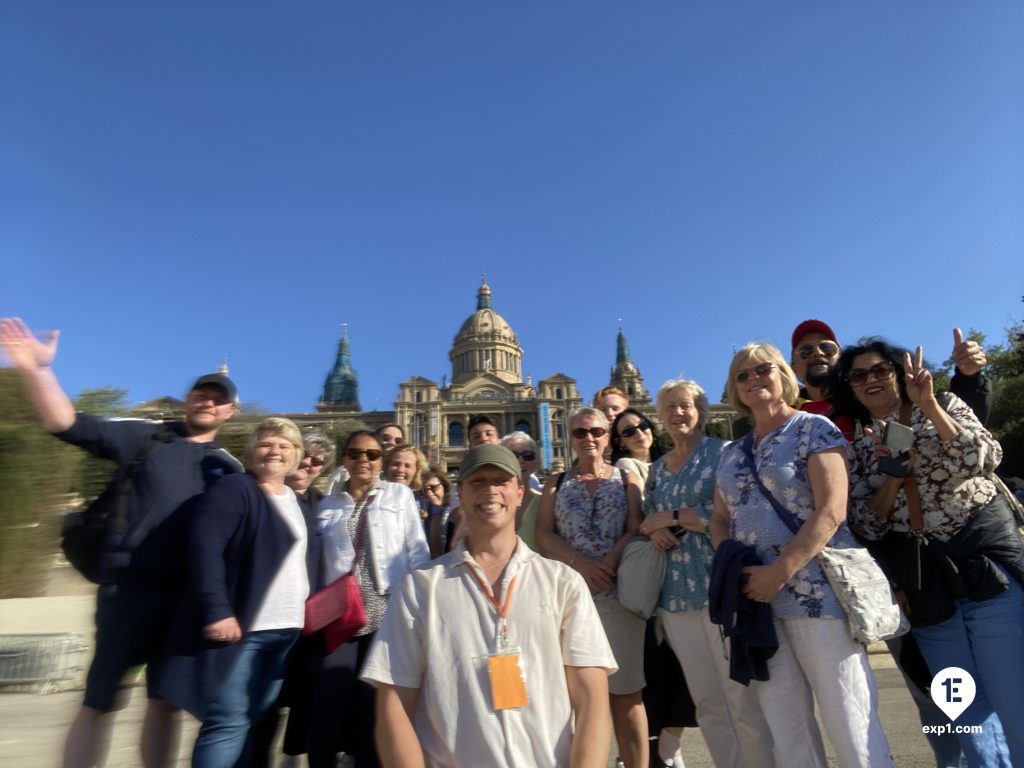 Group photo Montjuïc Walking Tour on 19 April 2023 with Eoghan