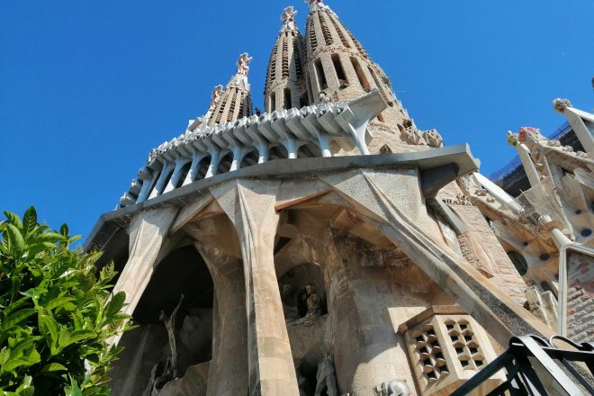 Sagrada Família Guided Tour With Priority Access and Optional Tower Upgrade