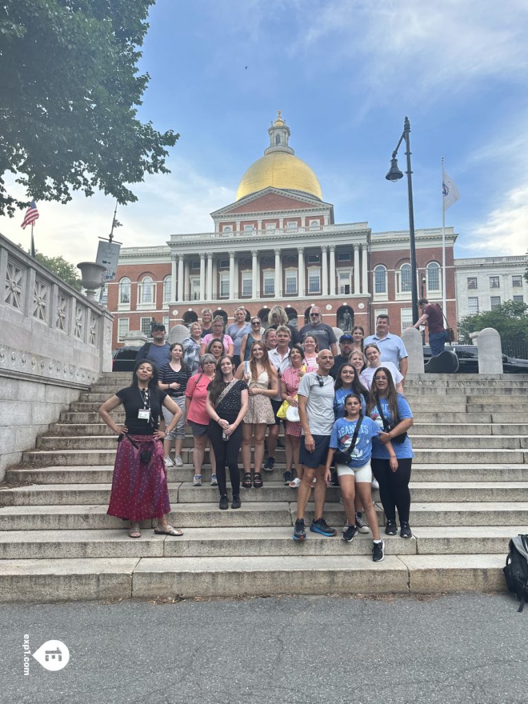 Group photo Freedom Trail Highlights Walking Tour on Jun 25, 2024 with Amber