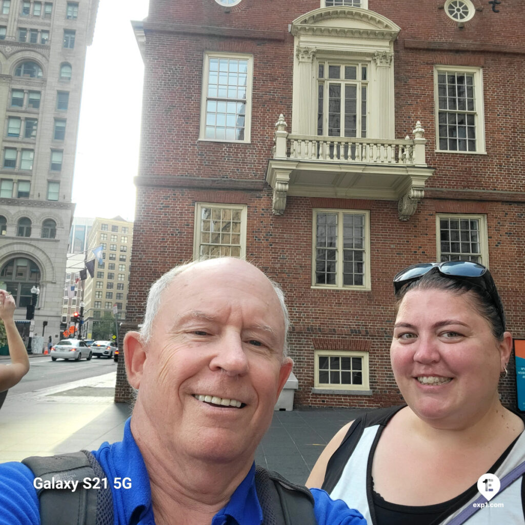 Group photo Freedom Trail Highlights Walking Tour on Aug 17, 2025 with Charlie